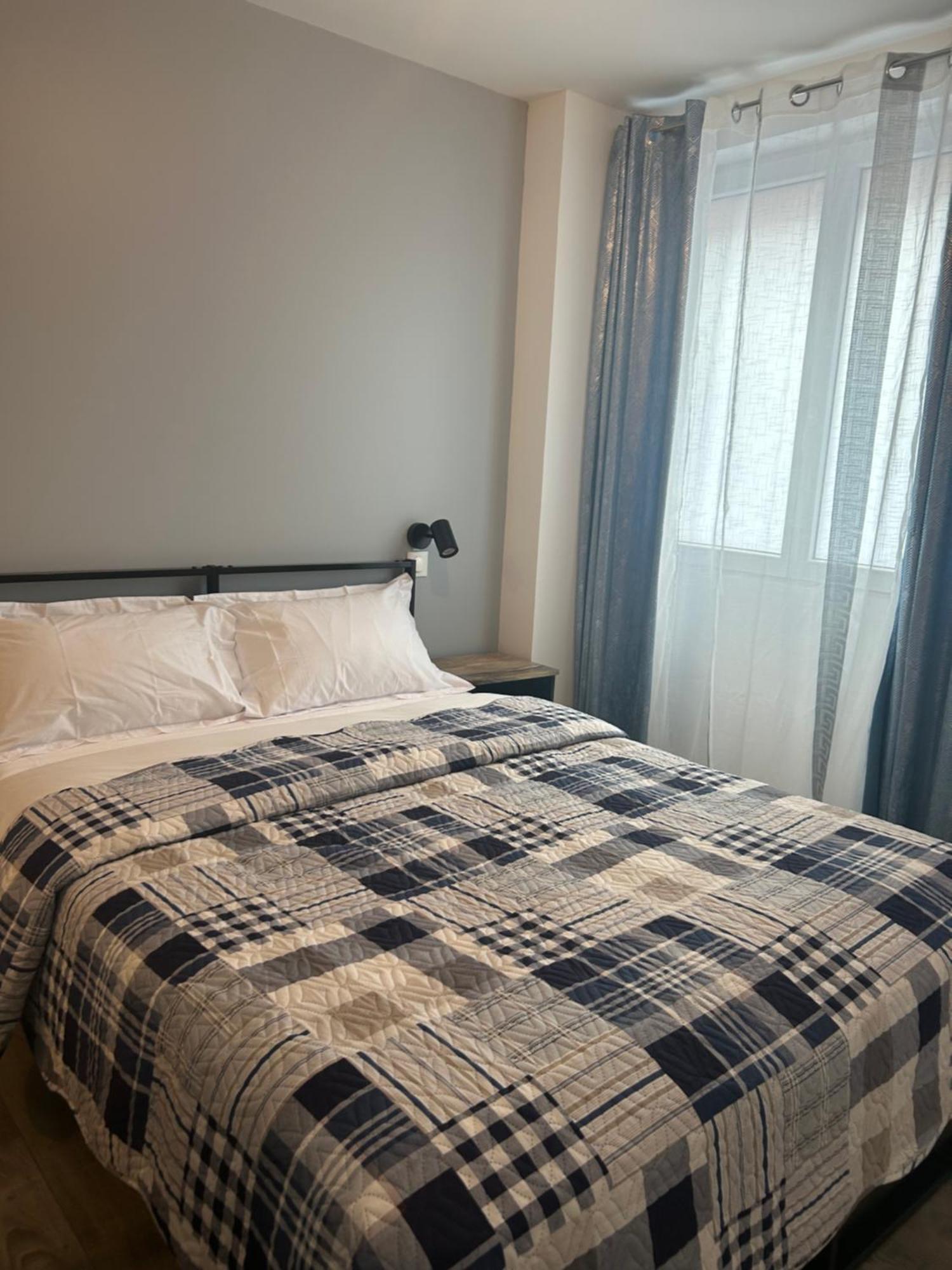 Hotel Saint - Charles 朗布依埃 外观 照片